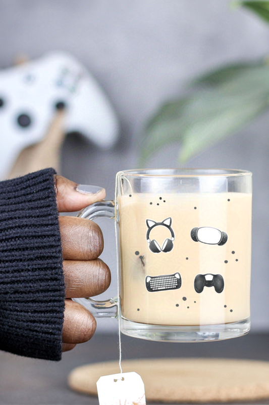 Gamer Essentials Clear Glass Mug – Line Art for Cozy Gaming Sessions