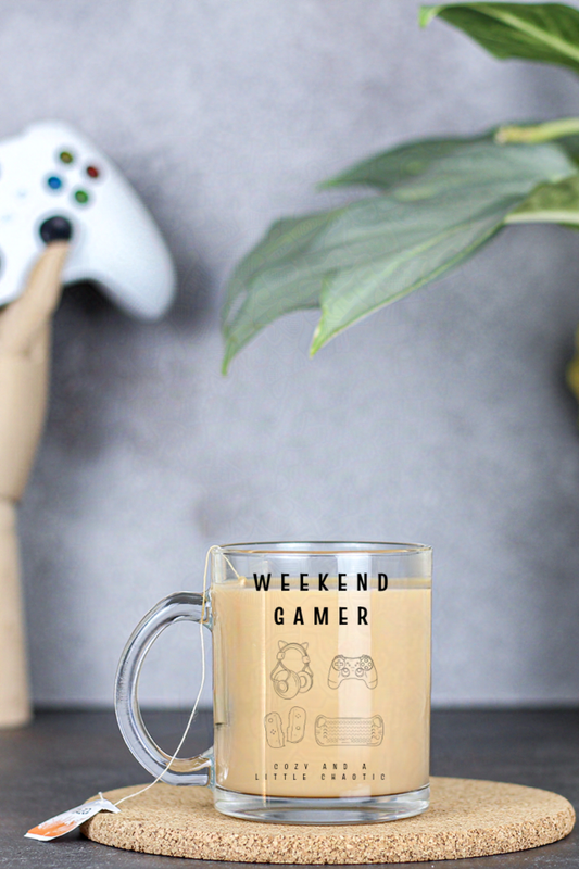 Weekend Gamer Clear Glass Mug – Line Art for Cozy Gaming Sessions